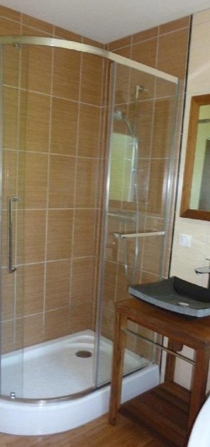 rénovationde salle de bain par Lionel Pais, près de Bourges (18)