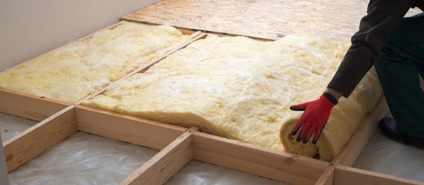 pose d'isolant à Saint-Doulchard près de Bourges dans le Cher